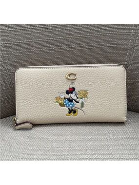 Disney X Coach Accordion Zip Wallet With Minnie Mouse In Regenerative Leather